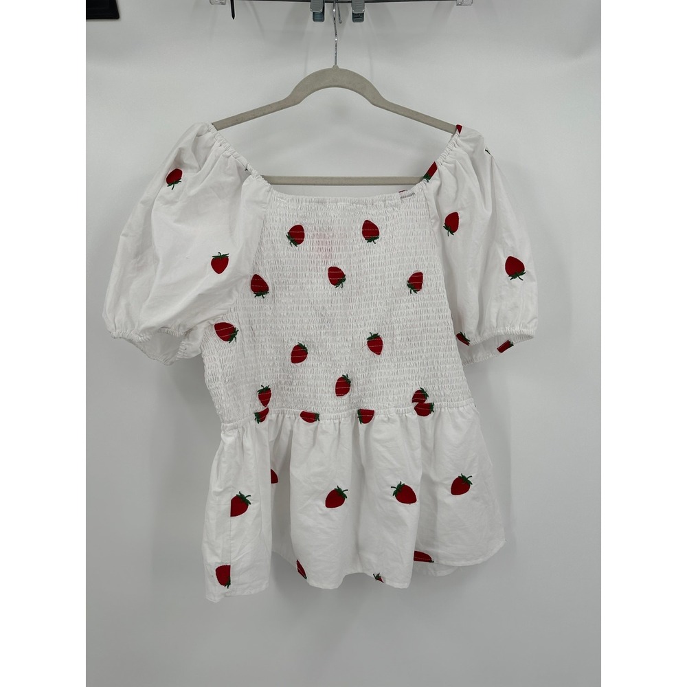 Womens Coquette Smocked Strawberry Top Size 3X Fruit Print Whimsical‎ Picnic